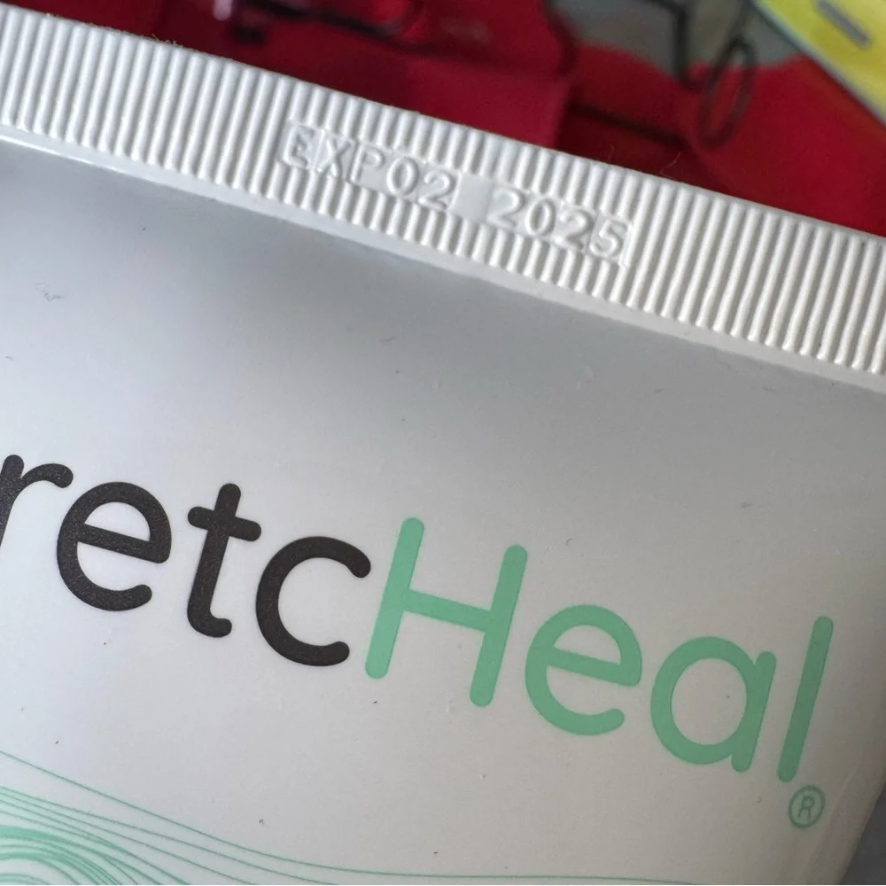 NWT StretcHeal Set Anti Stretch Marks & Scars Cream - Picture 3 of 16